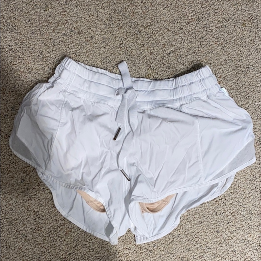 Lululemon hotty hot shorts size 4